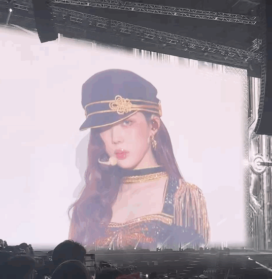 에스파 월드투어 콘서트 짤들 feat. 위플래시 직접말아주는 GD | 인스티즈