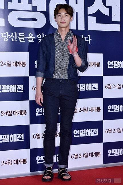 현재 패션계가 다시 불지피는 그 시절 바지.JPG | 인스티즈